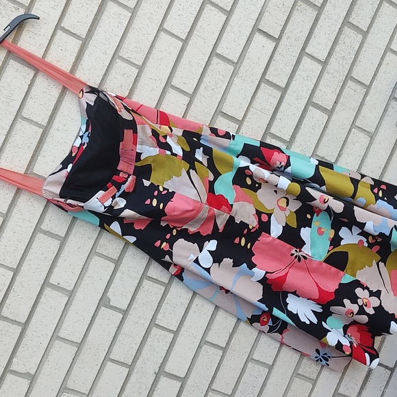 Dress - Picture 9 of 12